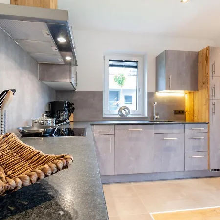 Luxury Hollersbach 1 *